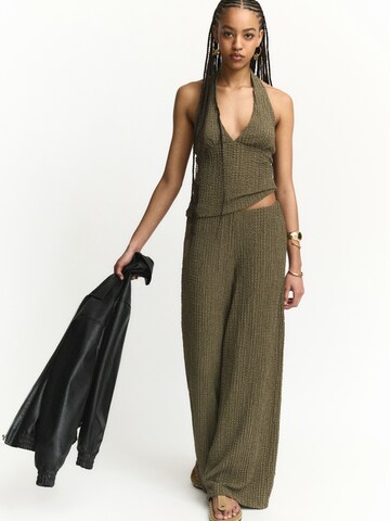 Pull&Bear Loosefit Kalhoty – zelená