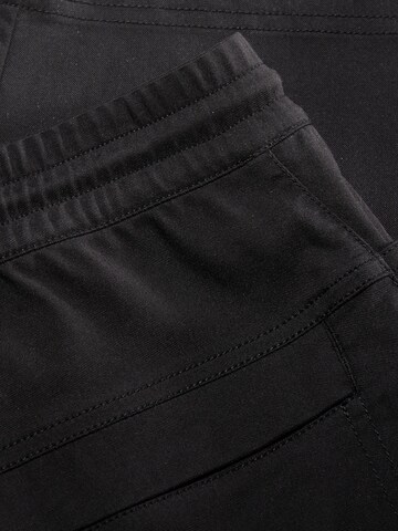 MAMMUT Regular Outdoorhose ‘Massone’ in Schwarz