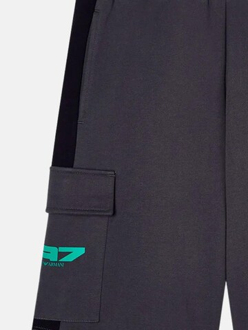 EA7 Emporio Armani Regular Broek 'EA7 EMPORIO ARMANI kids BERMUDA FELPA BERMUDA' in Grijs