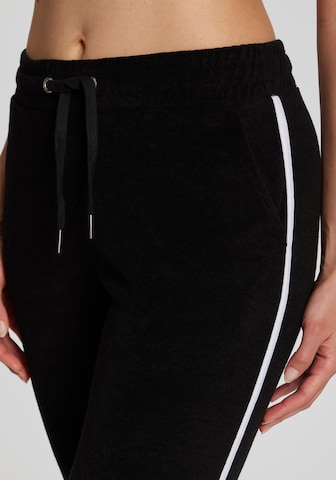 KangaROOS Slim fit Pants in Black