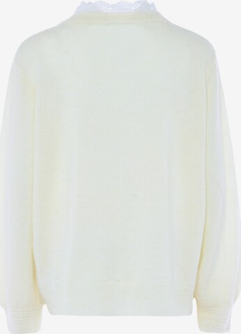 NAEMI Knit Cardigan in White