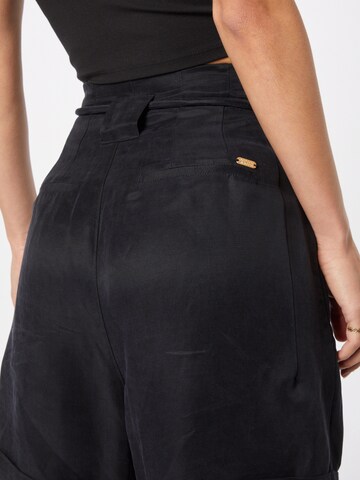 SCOTCH & SODA Zvonové kalhoty Kalhoty se sklady v pase – černá