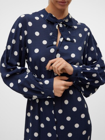 VERO MODA Sukienka koszulowa w kolorze niebieski