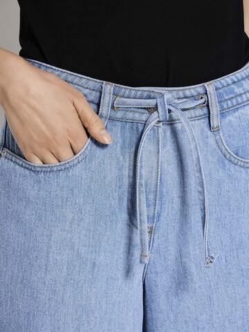 MADELEINE Loose fit Jeans in Blue