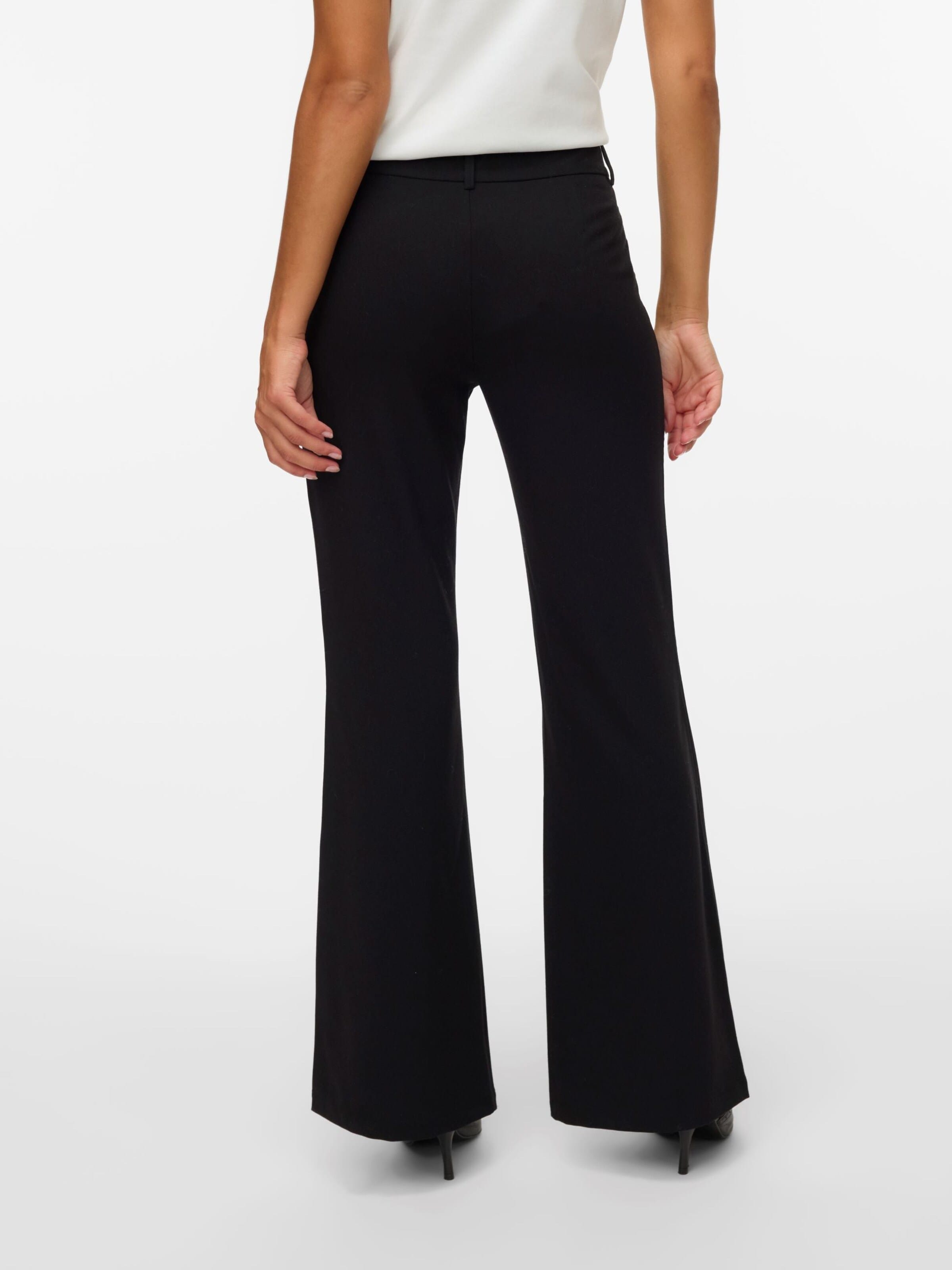 VERO MODA - Acampanado Pantalón '10336960' en negro