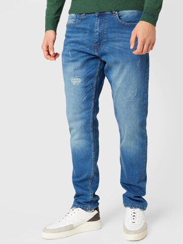 Regular Jeans 'James' de la Hailys Men pe albastru: față