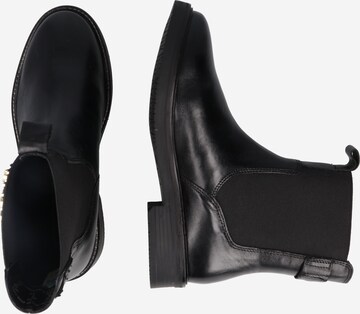 bugatti Chelsea Boots 'Zina' in Black