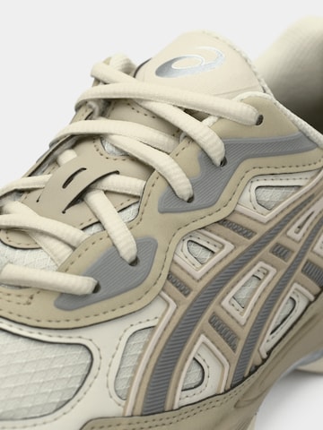 ASICS SportStyle Rövid szárú sportcipők 'GEL-NYC RGD' - szürke
