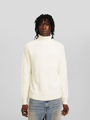 Bershka Sweater in White: front