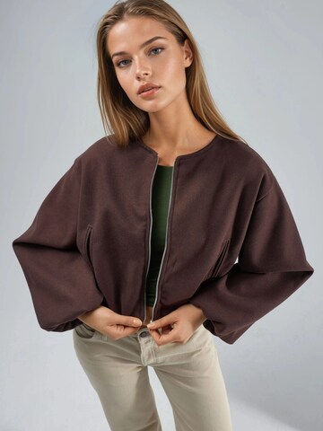 Busem Between-Season Jacket in Brown