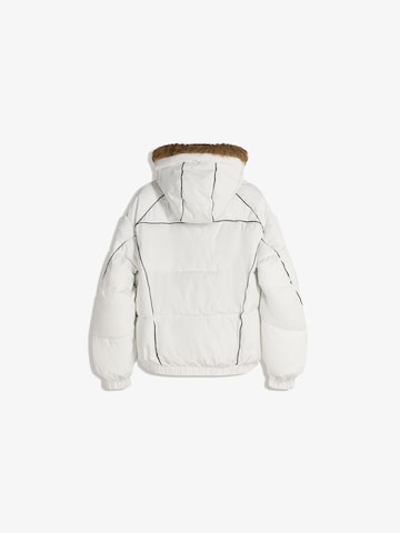 Veste d’hiver Bershka en blanc