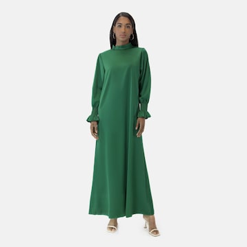 Elara Kleid 'Abaya' in Grün: Vorderseite