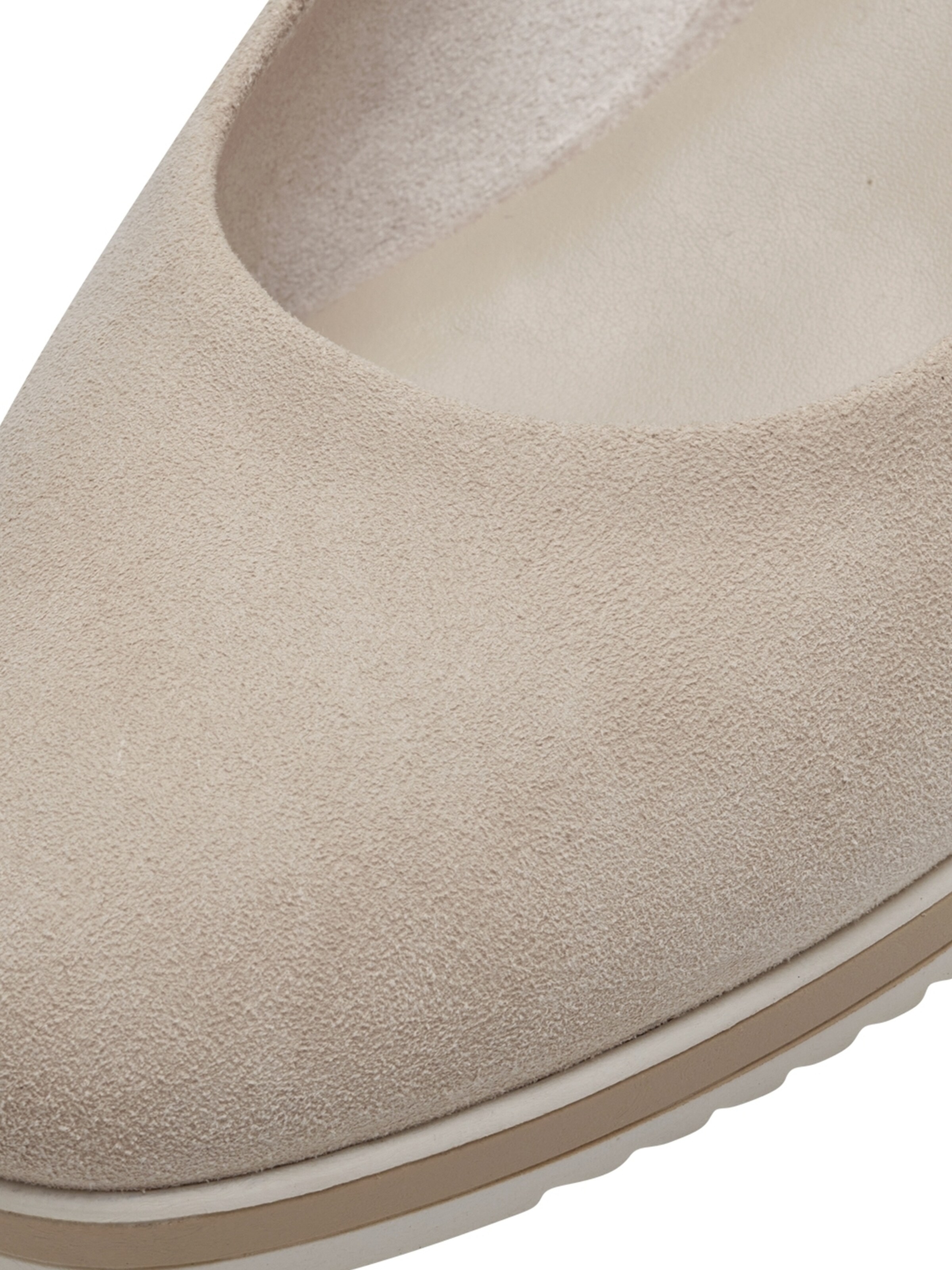 Tamaris Pumps in Beige