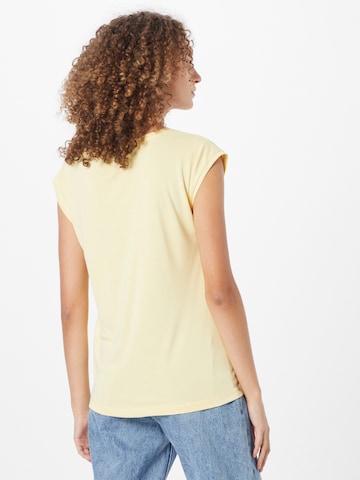 Maglietta 'Kamala' di PIECES in giallo
