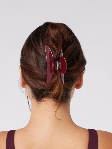 Accesorii pentru păr 'Claw Clip' de la YO-GAYA pe roșu
