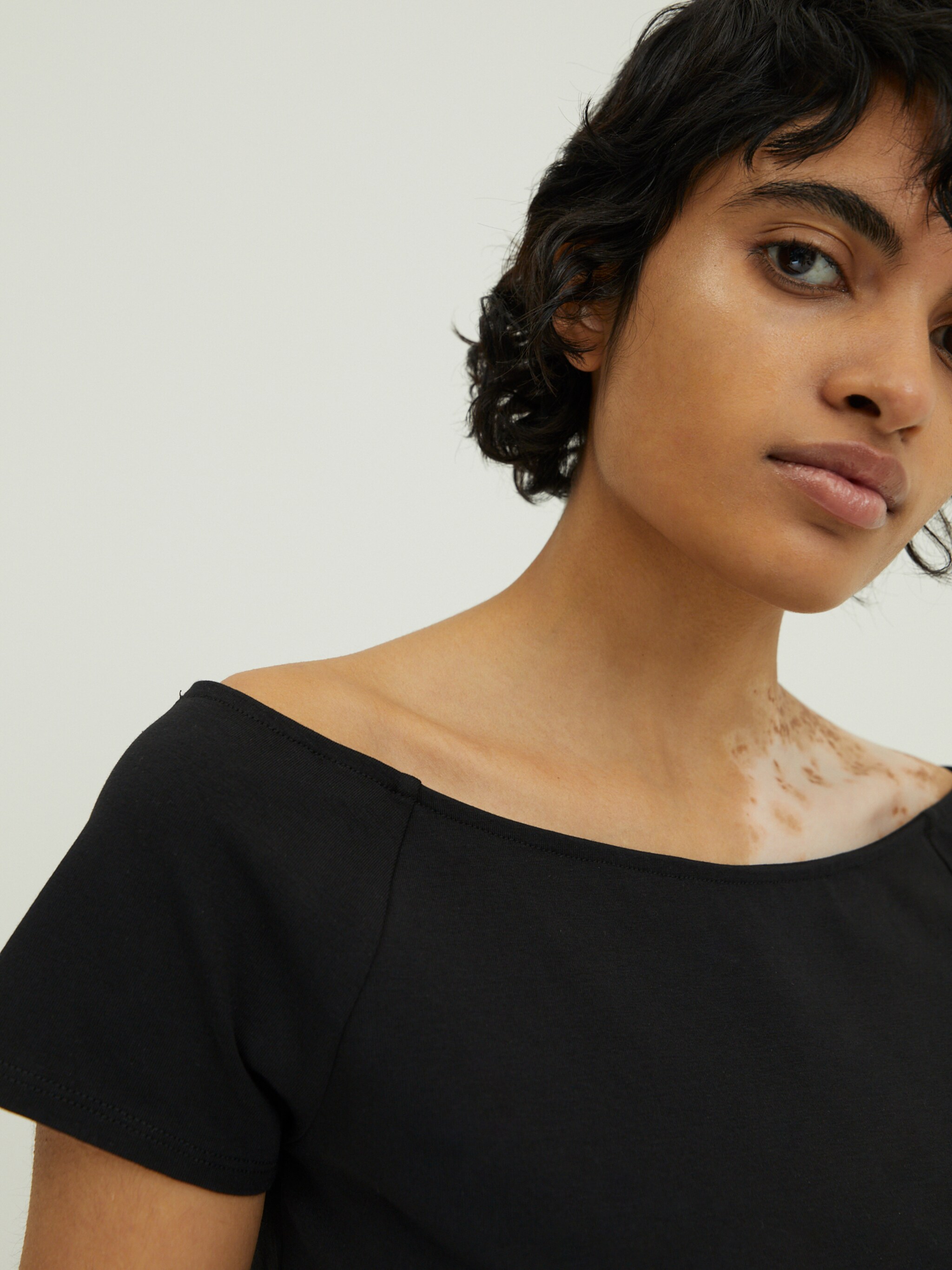 EDITED Produkte Shirt 'Reagan' schwarz