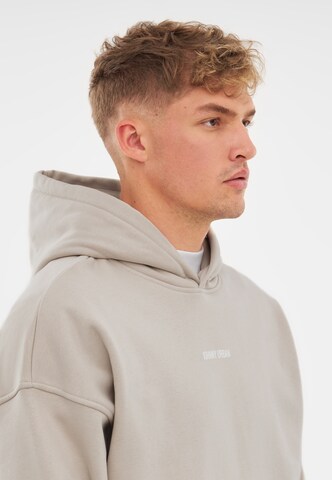 Felpa 'Cody Oversized' di Johnny Urban in beige