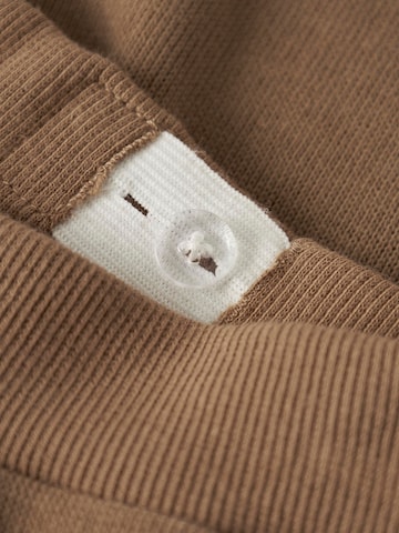 Tapered Pantaloni 'NMMObear' di NAME IT in marrone