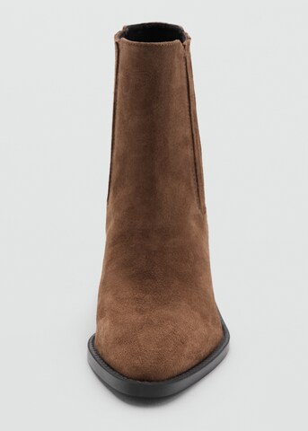 Boots chelsea 'BOLO' di MANGO in marrone