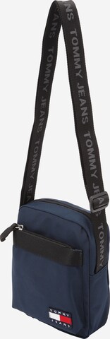 Tommy Jeans Crossbody Bag 'Daily Reporter' in Blue: front