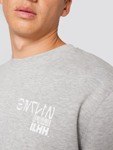 Sweat-shirt 'Tom' ILHH en gris