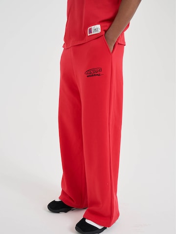 Loosefit Pantalon AND1 en rouge : devant