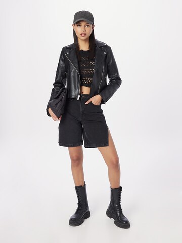 Abercrombie & Fitch Демисезонная куртка в Черный