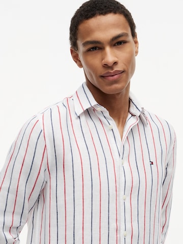 TOMMY HILFIGER Regular fit Button Up Shirt in Red