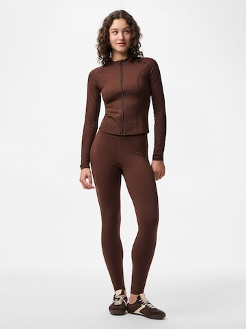 PIECES Sportjas in Bruin