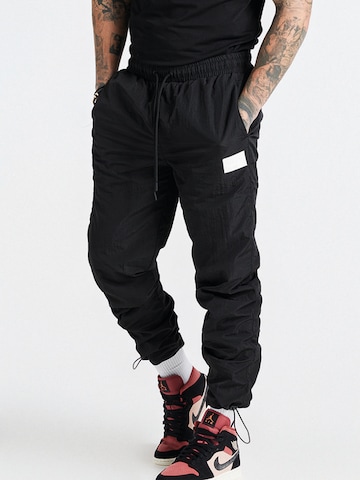 SikSilk Tapered Broek in Zwart: voorkant