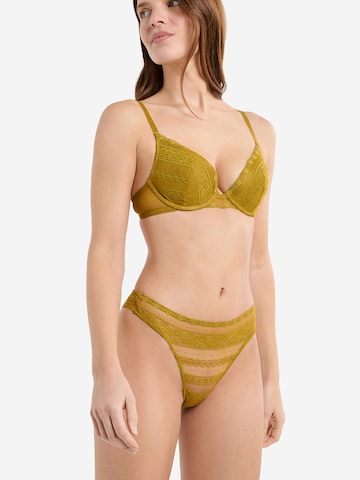 String 'Exception' di ETAM in giallo
