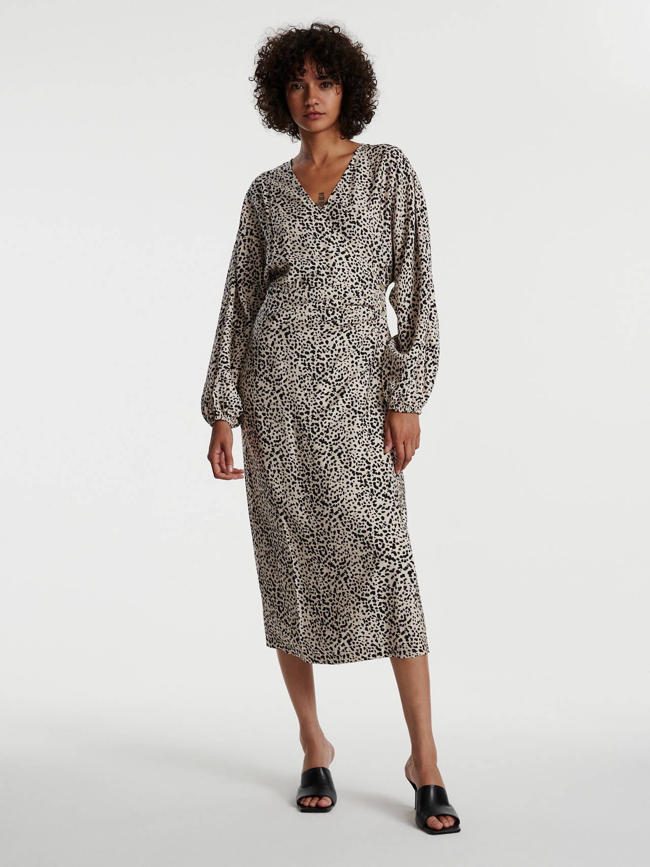 EDITED Vestido 'Grete' beige