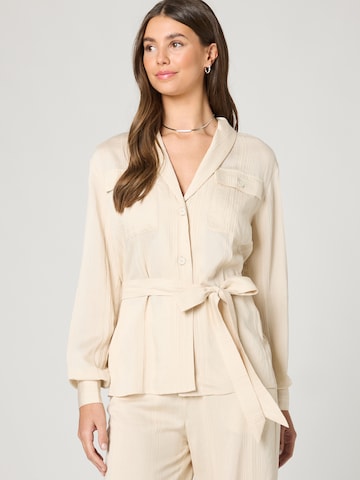 Guido Maria Kretschmer Women Blouse 'Geniae' in Beige: front