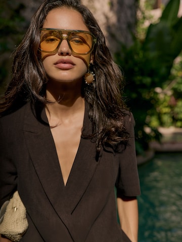 Friends Like These Blazer in Braun