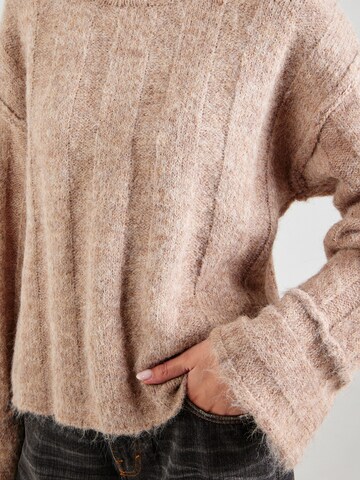 Pullover 'PCRubble' di PIECES in grigio