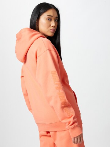 ABOUT YOU x Mero Sweatshirt '428' in Oranje