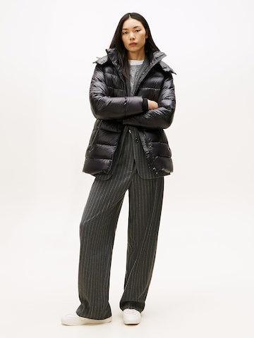 Manteau d’hiver TOMMY HILFIGER en noir : devant