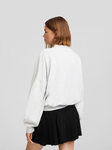 Sweat-shirt Bershka en gris