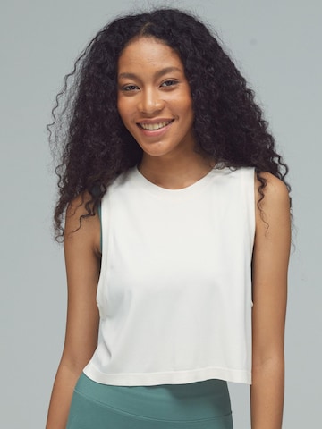 DRILLS Apparel - Top deportivo 'FLXFLOW Layer Top' en blanco: frente
