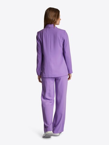 Rich & Royal Lużny krój Spodnie w kolorze fioletowy