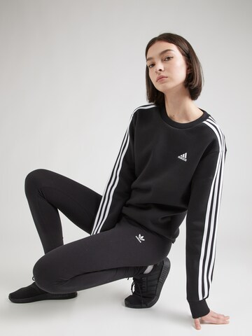 ADIDAS SPORTSWEAR Спортен суитшърт с качулка в черно