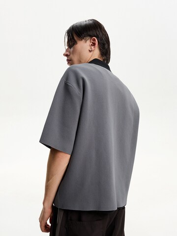 Vestes en maille Bershka en gris