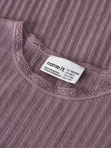 NAME IT - Blusa en lila