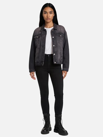 HEFTYKA Between-Season Jacket in Black