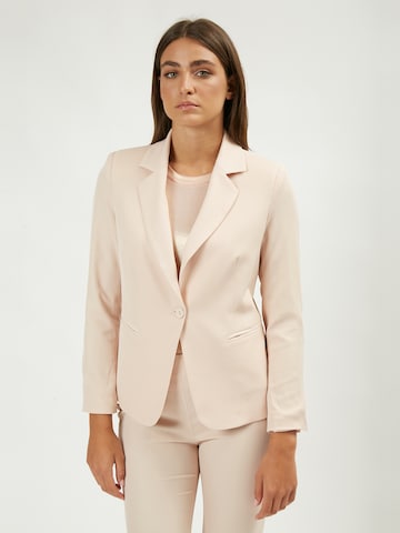 Blazer di Influencer in beige: frontale