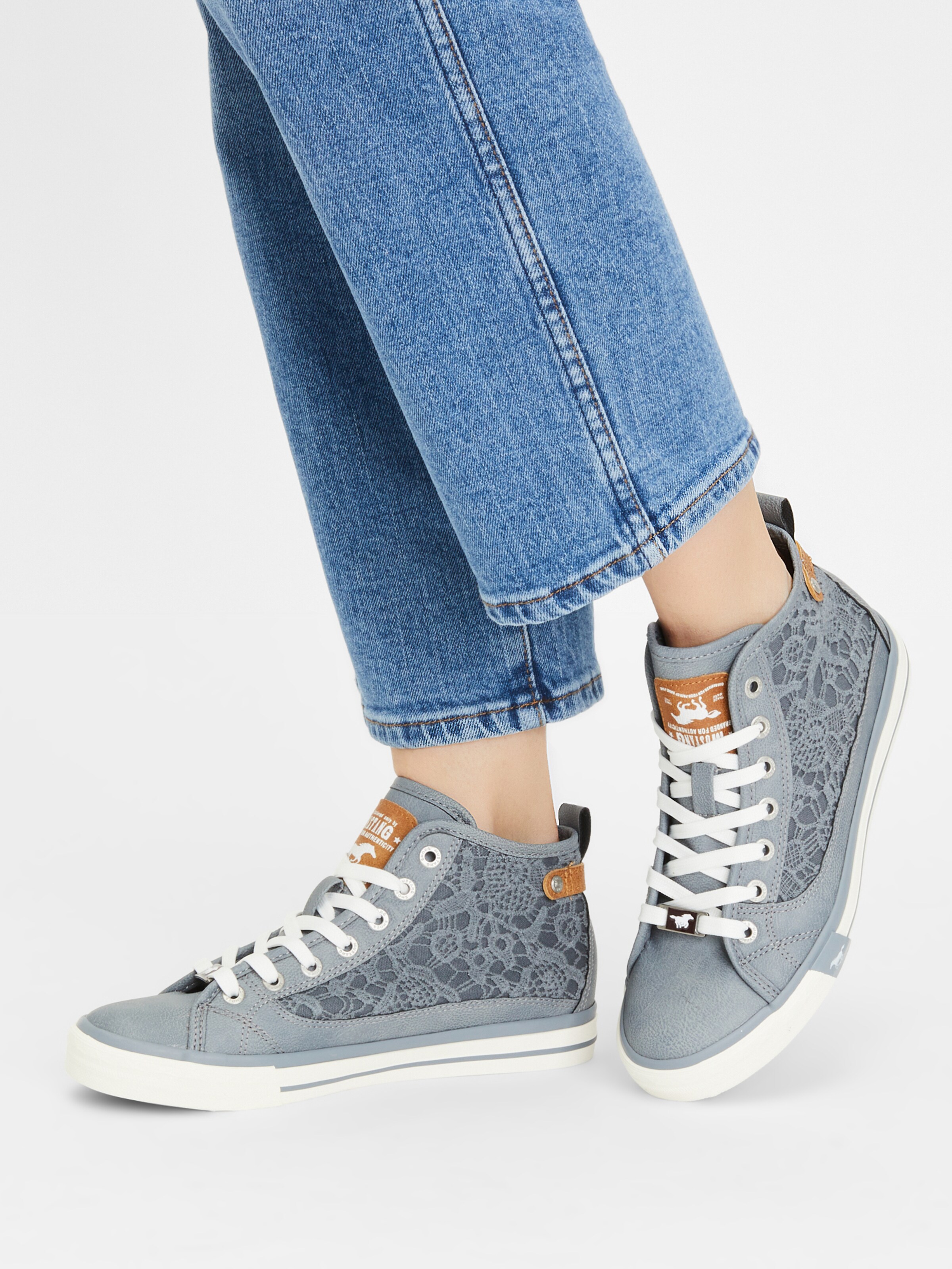 MUSTANG Sneakers hoog 'Macrame' in Duifblauw | ABOUT YOU