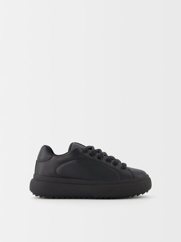 Bershka Sneaker in Schwarz