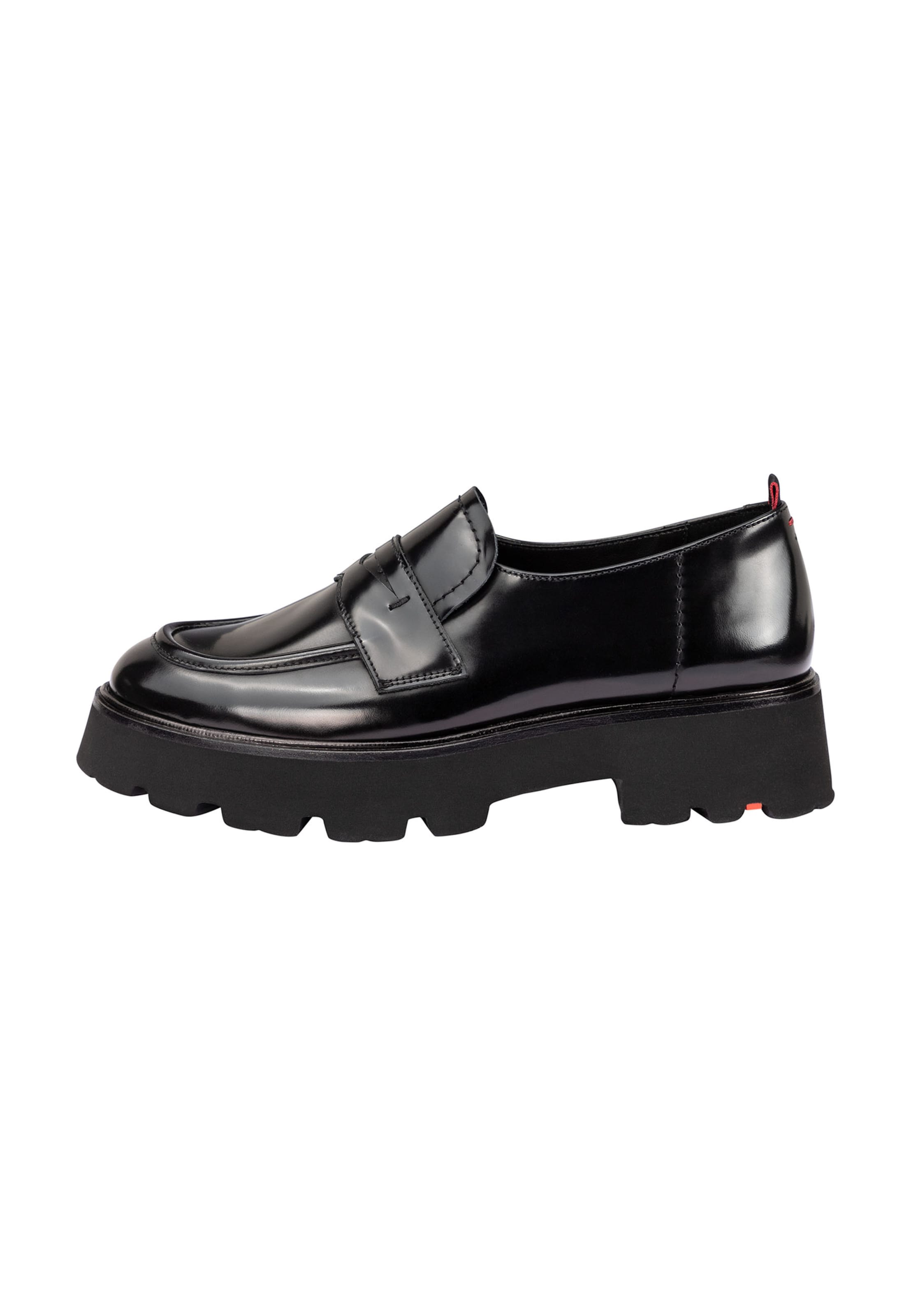 LLOYD Classic Flats in Black: front