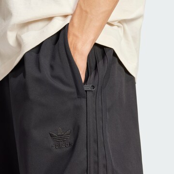 ADIDAS ORIGINALS Loosefit Hose in Schwarz