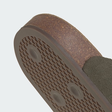 ADIDAS ORIGINALS Pantolette 'Adimule' in Grün